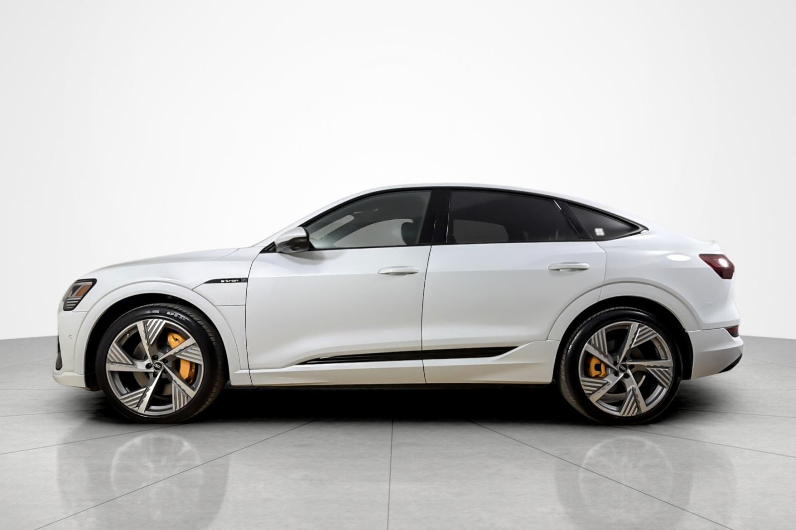 audi e-tron sportback 2023 WA13ABGE0PB022368 image audi e-tron sportback 2023 WA13ABGE0PB022368 image